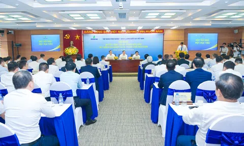 Phó Thủ tướng Thường trực Chính phủ Phạm Gia Túc: Petrovietnam đóng góp quan trọng vào ổn định kinh tế vĩ mô