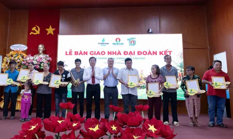 Phân bón Cà Mau trao tặng thêm 55 mái ấm tại Thạnh Xuân, thành phố Cần Thơ