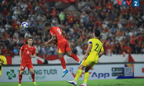 Tuyển Việt Nam đánh bại Malaysia 3-1, Xuân Son lập cú đúp