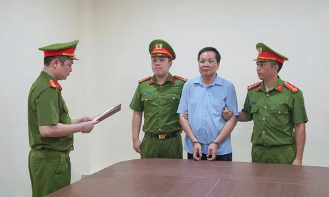 Góc nhìn văn hoá: Không thể dung thứ “ăn chặn” tiền của người yếu thế