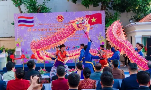 Giữ hồn Việt nơi đất khách: Từ tiếng trống lân đến khát vọng giáo dục xuyên biên giới