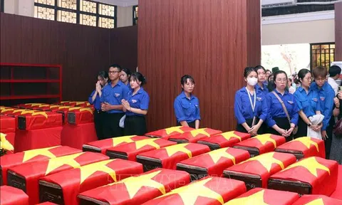 Góc nhìn văn hoá: Công viên Lê Thị Riêng trở thành điểm hẹn của lòng tri ân