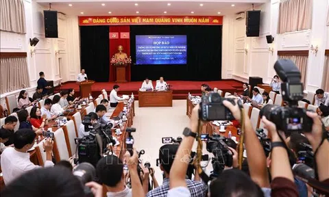 Góc nhìn văn hoá: Bài học về liêm chính rút ra từ điểm thi THPT chuyên Tuyên Quang