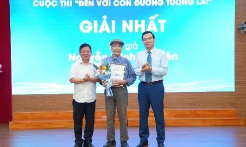 Trao giải Cuộc thi “Đến với Con đường tương lai”