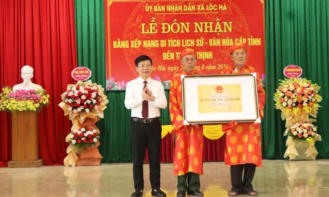 Hà Tĩnh: Đền Trung Thịnh nơi lưu giữ nghề thuốc và bảo tồn dân ca.