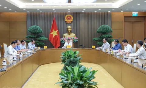 Góc nhìn văn hoá: Rà soát sách giáo khoa - Đừng để những giá trị cần nhớ đứng ngoài trang sách