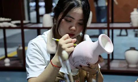 TP. Đà Nẵng: Gìn giữ lan tỏa giá trị tinh hoa nghề gốm từ không gian văn hóa Làng Gốm Việt