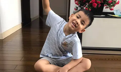  Ai ngoan, ở trong nhà!