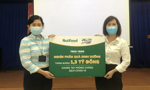 Nutifood và Ông Bầu trao tặng sản phẩm dinh dưỡng cho ngành y tế TP.HCM tham gia chống dịch covid-19