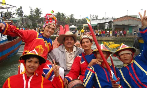 Vận dụng lý thuyết tương đối văn hóa bàn về ứng xử văn hóa đối với tục hiến sinh trong một số lễ hội truyền thống