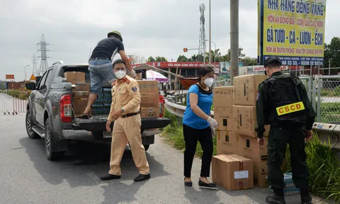 Công an Bắc Giang góp sức trên tuyến đầu phòng chống dịch Covid-19