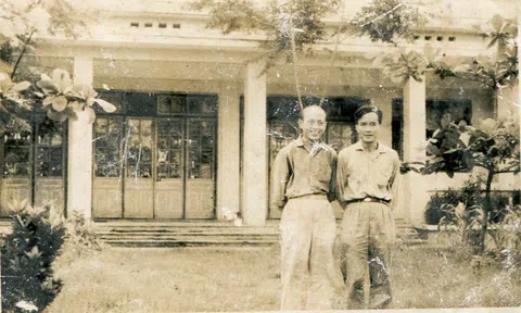 Bố tôi, Phạm Đức Hóa – Người đặt nền móng cho trường Đại học Ngoại ngữ