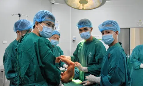 Vĩnh Phúc: "Hồi sinh" cánh tay bị đứt lìa cho một nữ bệnh nhân