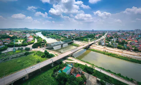 Có một dòng Thương chảy mãi đến vô cùng