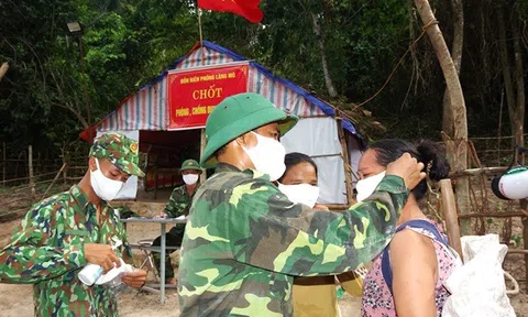 Tấm lòng người bố gửi con nơi tuyến đầu chống dịch