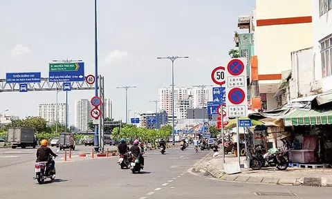 Nhiều biển báo “vô dụng”