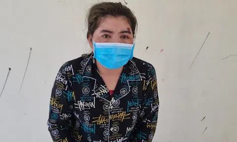 Tạm giữ hình sự kẻ lăng mạ, chống đối lực lượng chống dịch