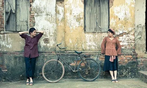 Khi mỗi ngày ta biết sống vì nhau - bài thơ về thời gian khó mà hạnh phúc