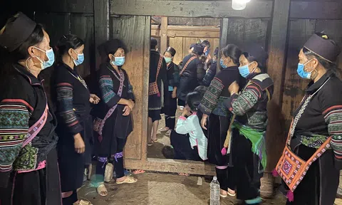 Lào Cai: Hàm Rồng cải tạo tập tục