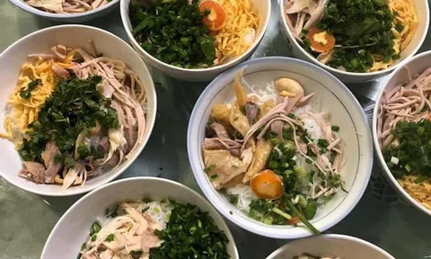 Chuyện bún thang nhà tôi