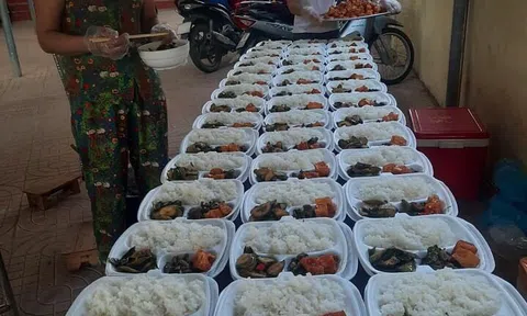 Yên Thành - Nghệ An:  Ấm áp tình người trong đại dịch tại xã Khánh Thành