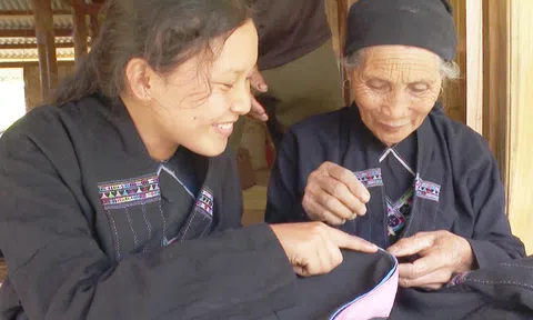 Lào Cai: Giữ gìn nghề dệt vải truyền thống của người La Chí