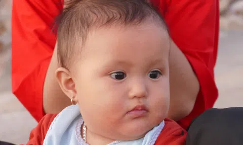 Gái thụt hai trai thụt một
