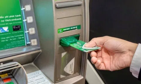Ở ATM