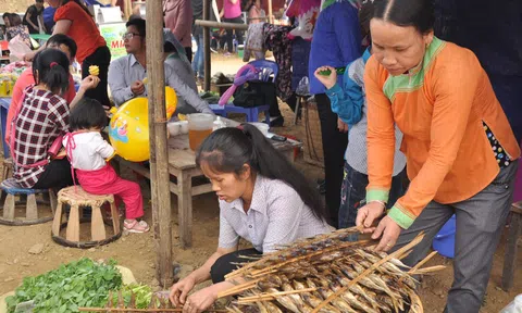 Lào Cai: Giòn thơm cá suối Mường Hum