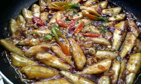 Ơ cá lòng tong kho tiêu của "Chị Năm"