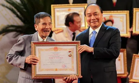 Danh hiệu nghệ sỹ, những băn khoăn...