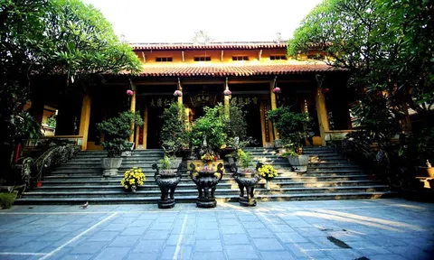 Vì sao có tên chùa Quán Sứ