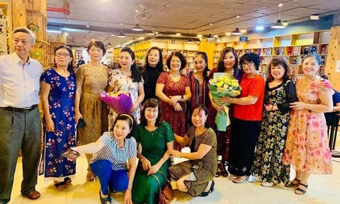 Đọc Giấc sen của nhà thơ Phạm Thị Phương Thảo