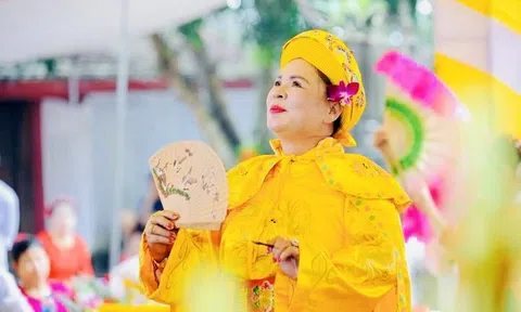 Nghệ nhân Nguyễn Thị Ninh – “Mang tín ngưỡng thờ Mẫu đến miền đất Tây Nguyên nắng, gió”.