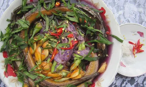 Nhớ nồi canh chua lục bình