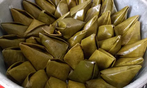 Dẻo thơm bánh ít lá gai chợ Thuận
