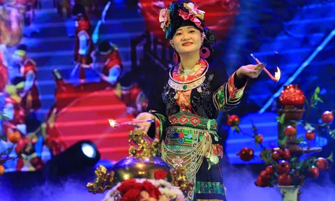 Thanh Đồng, Nghệ nhân Nguyễn Thị Mây – 5 tuổi ra đồng, hơn 10 năm phụng sự nhà Thánh