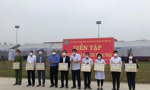 Vĩnh Phúc: Tp Vĩnh Yên diễn tập cách ly F1, điều trị F0 tại nhà theo phương châm "4 tại chỗ"