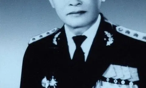 Đô đốc Giáp Văn Cương