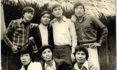 Chân dung ông bạn “Tuột xích”