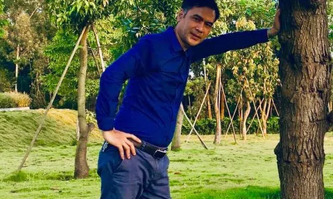 Em đã nằm ôm tôi trong ngày Liên Xô tan rã