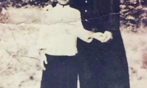 Một thời để nhớ (Truyện ký): Tấm ảnh chia đôi