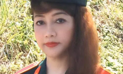 Trong ngần áo lính