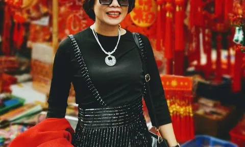 Đi chợ hoa ngày Tết