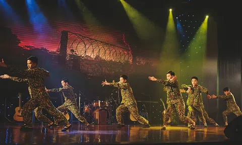 Phút ngẫu hứng của những người lính trẻ