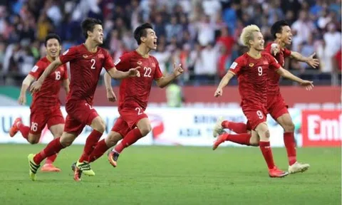 Kỷ niệm một trận cầu đinh: Trận cầu đinh của "Những chiến binh sao vàng".