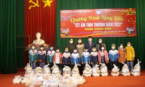 Ấm lòng tết giữa quê hương 