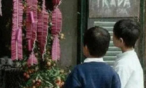 Pháo giao thừa và mừng tuổi đầu năm