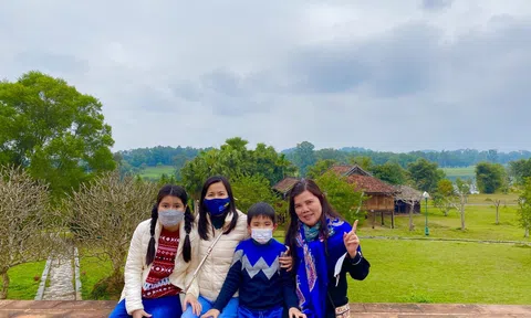 Kể chuyện Phúc Bi: Bé đi du xuân
