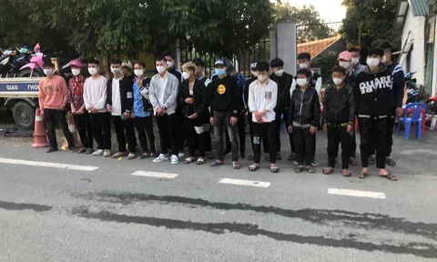 Vĩnh Phúc: Bắt giữ 42 ‘quái xế’ bốc đầu xe máy, lạng lách, đánh võng trên đường lên Tam Đảo